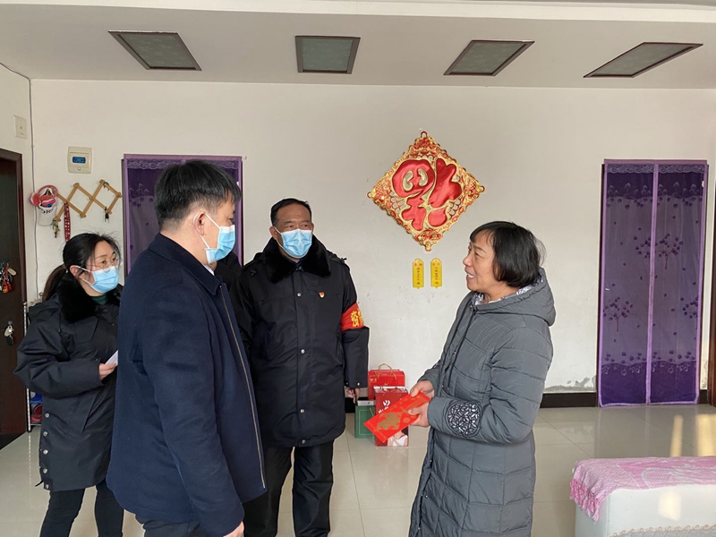 博農(nóng)集團(tuán)走訪慰問(wèn)老黨員、因公去世黨員干部家屬